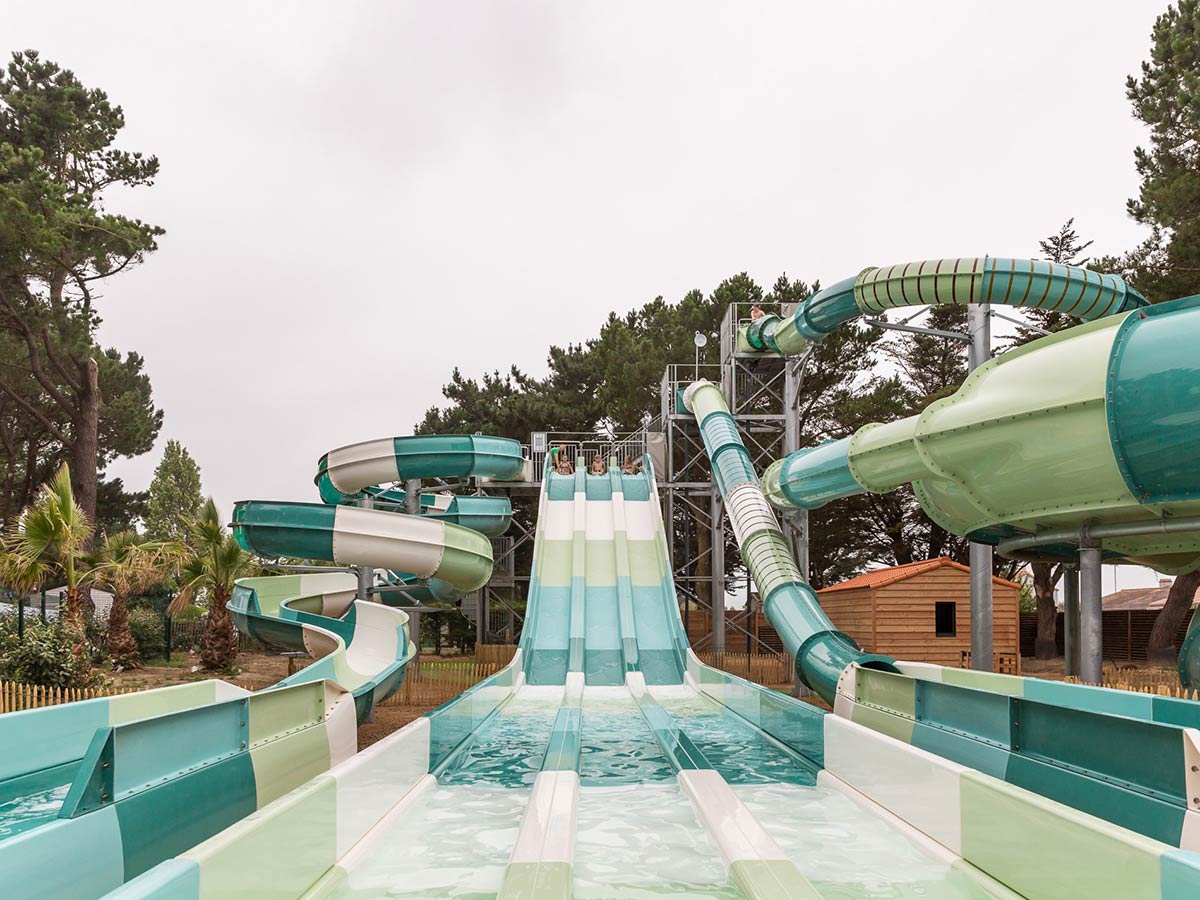 espace aquatique du camping proche de la Vélodyssée