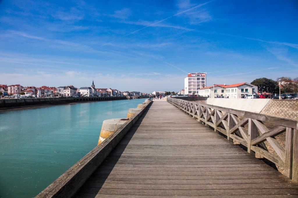 les sables d'olonne camping avec location cottage