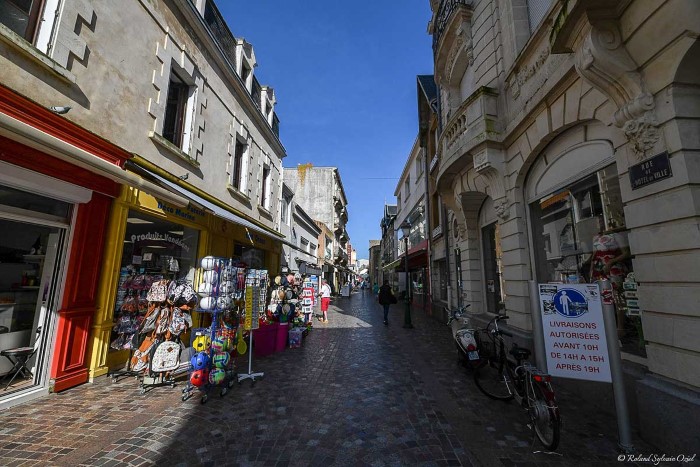 marchés proche du camping le chaponnet