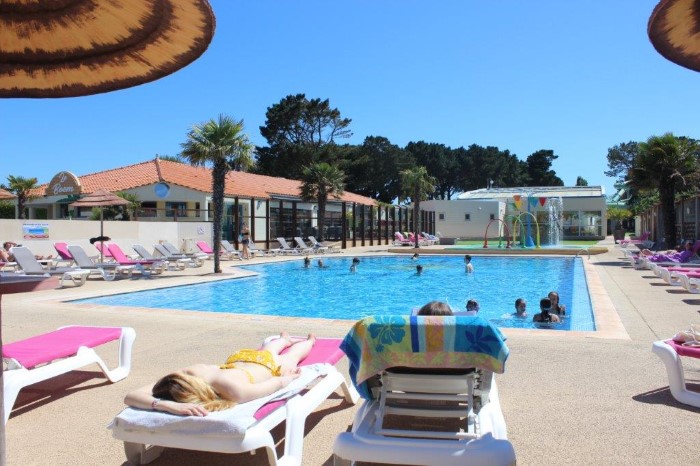 piscine camping avec location cottage en vendée