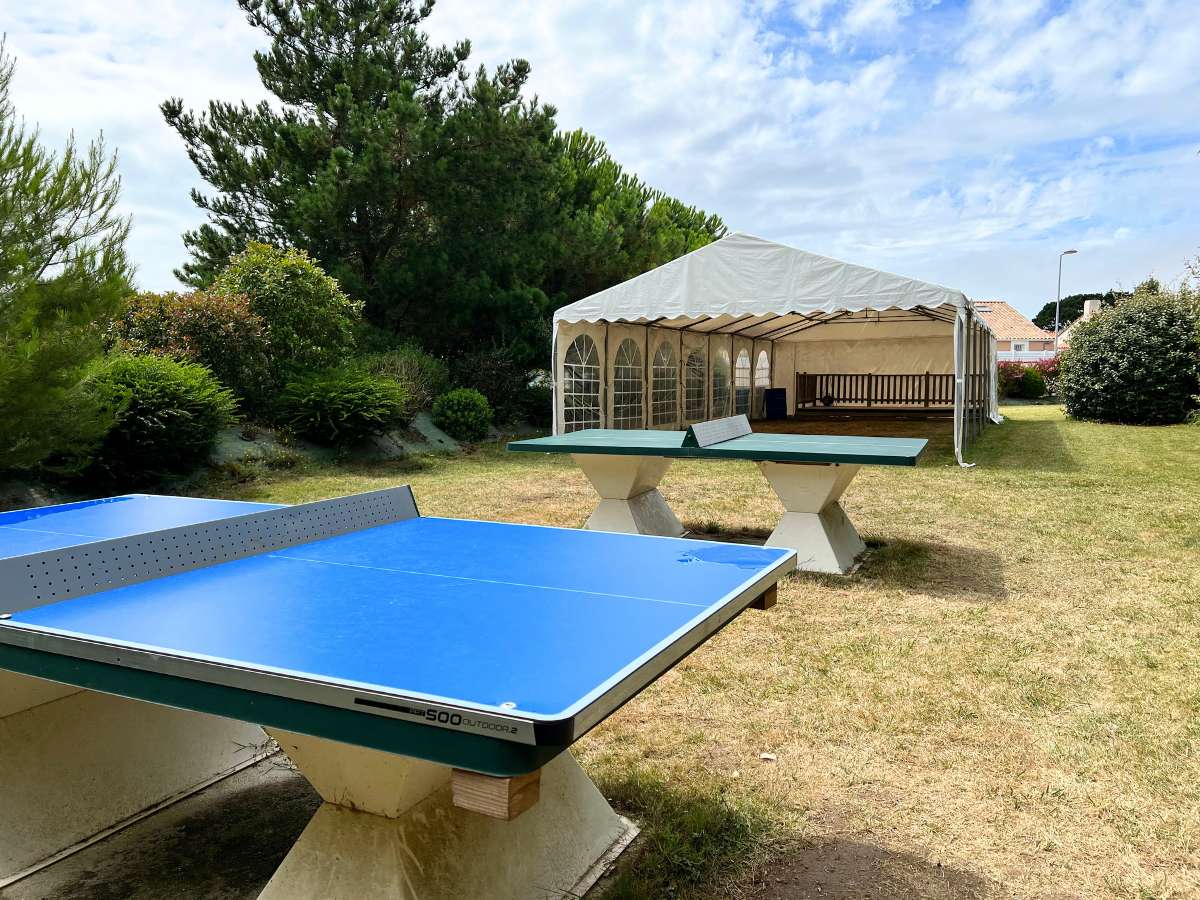 espace ping pong camping Le Chaponnet en Vendée